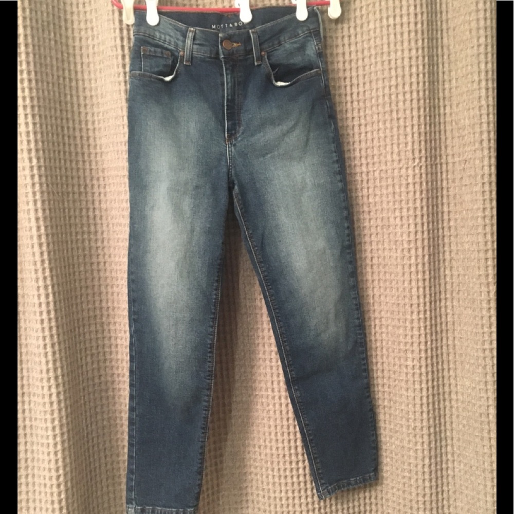 Mott & Bow Mom jeans size 27